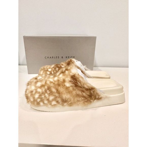 Charles & Keith Animal Deer Skin Print Natural Slip On Mule Sz 37 US 7 - Picture 1 of 4